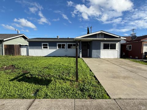 Photo of 1106 Van Buren Street, Fairfield, CA 94533 (MLS # 326000849)