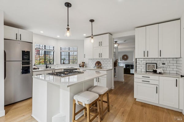 93 ASHFORD AVE, MILL VALLEY, CA 94941 - Image 3f65d2e3245a69c2e392aaa4f7bfab0c/1744050253