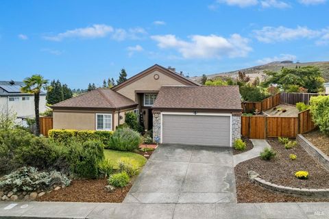 Photo of 576 Daffodil Drive, Benicia, CA 94510 (MLS # 325089394)