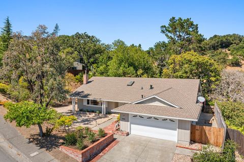 Photo of 35 Salvador Way, San Rafael, CA 94903 (MLS # 325068778)