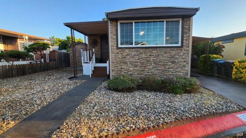 Photo of 157 zafra Drive, Fairfield, CA 94533 (MLS # 326007774)