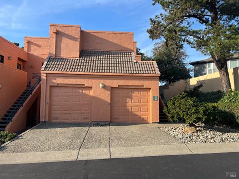Photo of 104 Nantucket Lane, Vallejo, CA 94590 (MLS # 326006265)