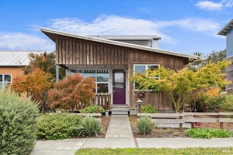 Photo of 716 Keller Court, Petaluma, CA 94952 (MLS # 325102095)