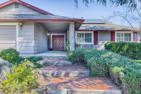 Photo of 8886 Oakmont Drive, Santa Rosa, CA 95409 (MLS # 326017646)