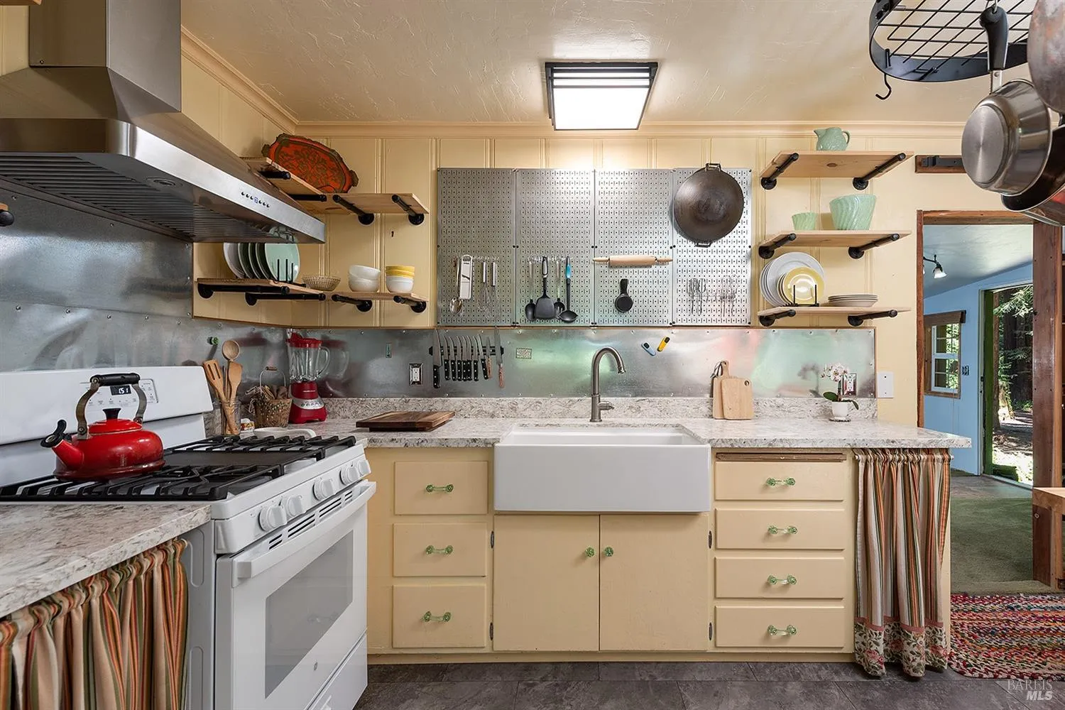 Cazadero, California 95421, United States, 1 Bedroom Bedrooms, ,1 BathroomBathrooms,Residential,Active,124448