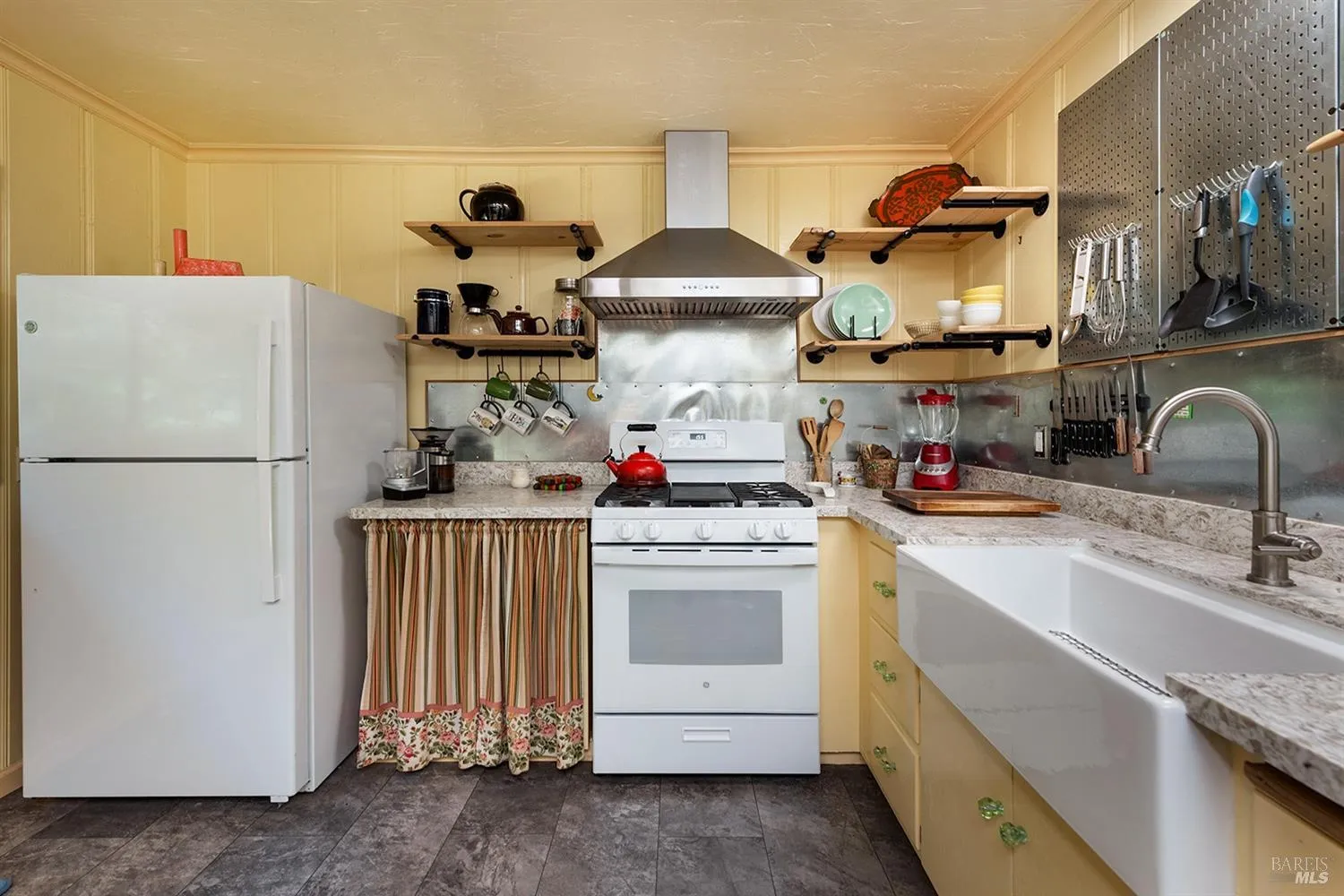 Cazadero, California 95421, United States, 1 Bedroom Bedrooms, ,1 BathroomBathrooms,Residential,Active,124448