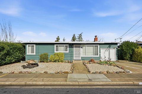 Photo of 733 Leo Drive, Santa Rosa, CA 95407 (MLS # 326014913)