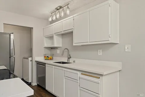 8201 Camino Colegio Unit 122, Rohnert Park, CA 94928 - #: 325085937