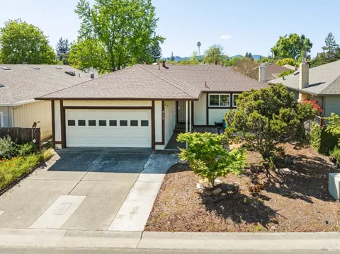 215 Mountain View Drive, Healdsburg, CA 95448 - MLS#: 325018879