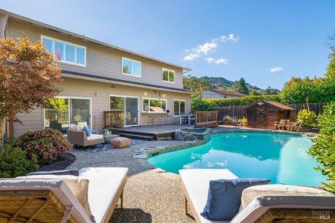 Photo of 51 Mount Muir Court, San Rafael, CA 94903 (MLS # 325091978)