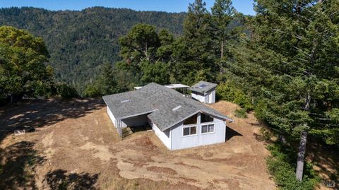 Photo of 23 Wickersham Ranch Road, Cloverdale, CA 95448 (MLS # 325063491)