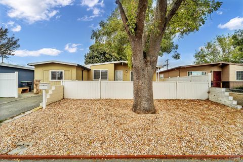Photo of 518 Carolina Street, Fairfield, CA 94533 (MLS # 325088750)