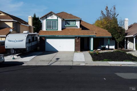 Photo of 309 Sparrow Street, Vacaville, CA 95687 (MLS # 325097609)