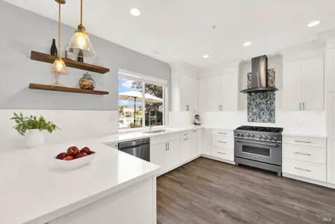 90 S Newport Drive, Napa, CA 94559 - MLS#: 324085642