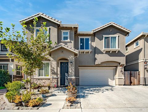 Photo of 2084 Parsons Drive, Fairfield, CA 94533 (MLS # 325080282)