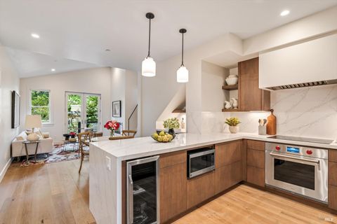 Photo of 532 Grove Street, Healdsburg, CA 95448 (MLS # 325072742)