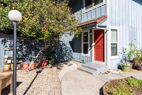 Photo of 790 Hudis Drive, Rohnert Park, CA 94928 (MLS # 326016702)