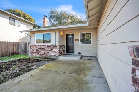 Photo of 793 Marigold Drive, Fairfield, CA 94533 (MLS # 326002310)