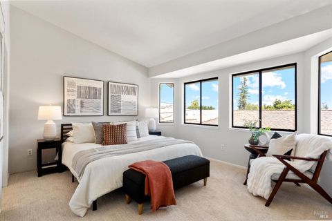 Photo of 9 Village Court, San Rafael, CA 94903 (MLS # 325074936)