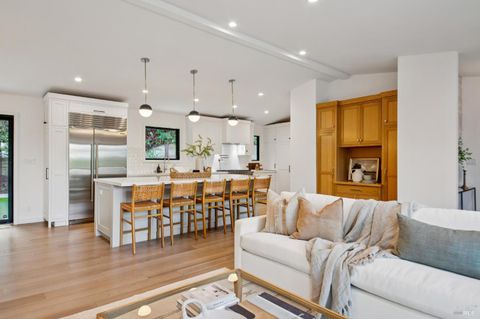 Photo of 602 Chapman Drive, Corte Madera, CA 94925 (MLS # 326012936)