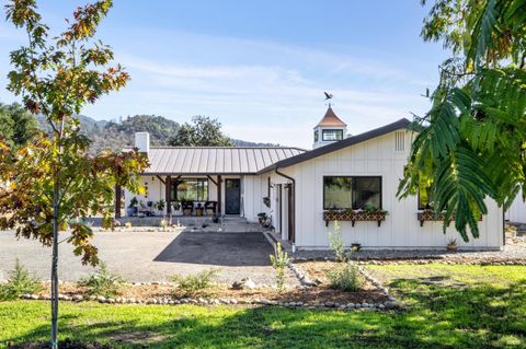 Photo of 180 Adobe Canyon Road, Kenwood, CA 95452 (MLS # 325096012)