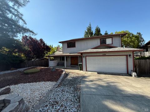 Photo of 1155 Daniel Hills Court, Benicia, CA 94510 (MLS # 325104598)