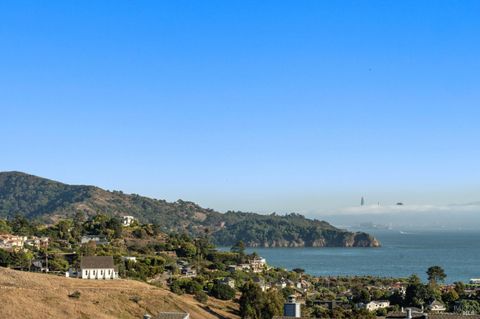 Photo of 28 Marinero Circle #34, Tiburon, CA 94920 (MLS # 325083424)