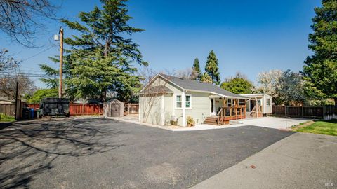 Photo of 1174 Victory Lane, Concord, CA 94520 (MLS # 326018062)