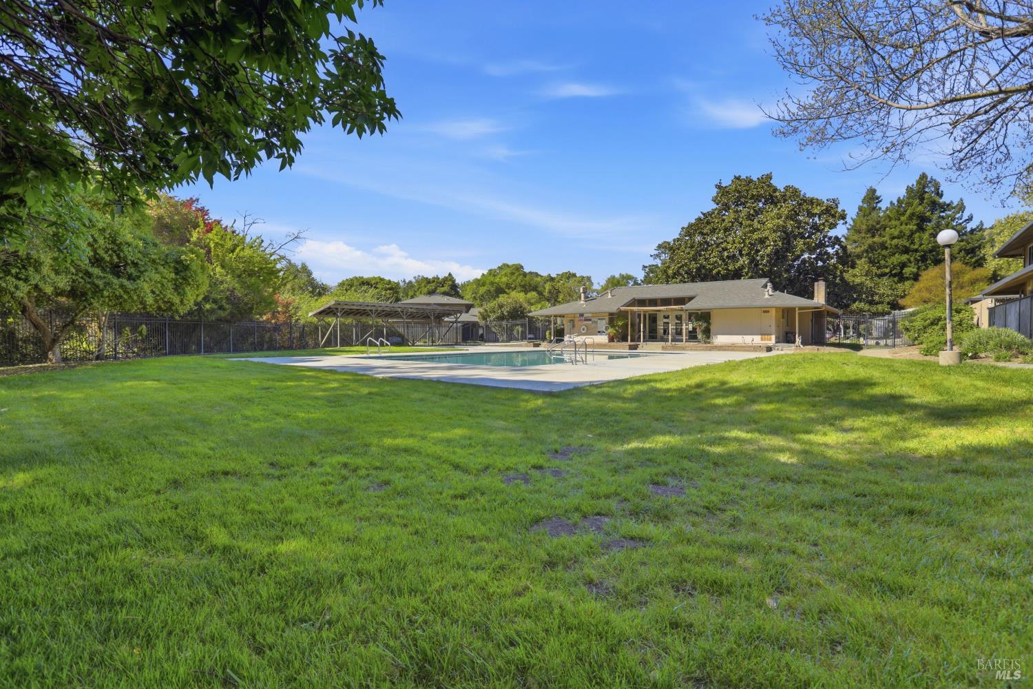 67 Roundtree Boulevard