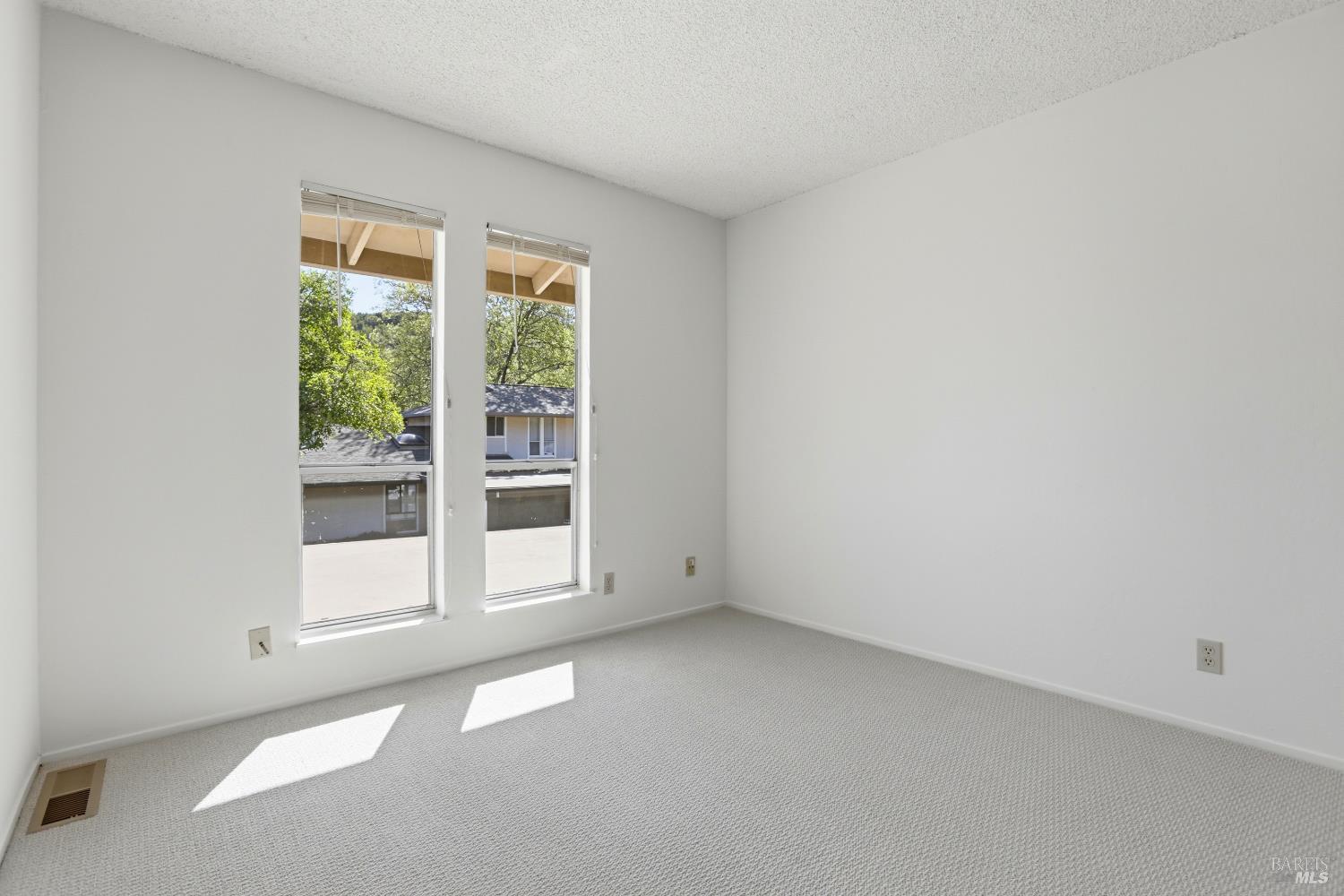 67 Roundtree Boulevard