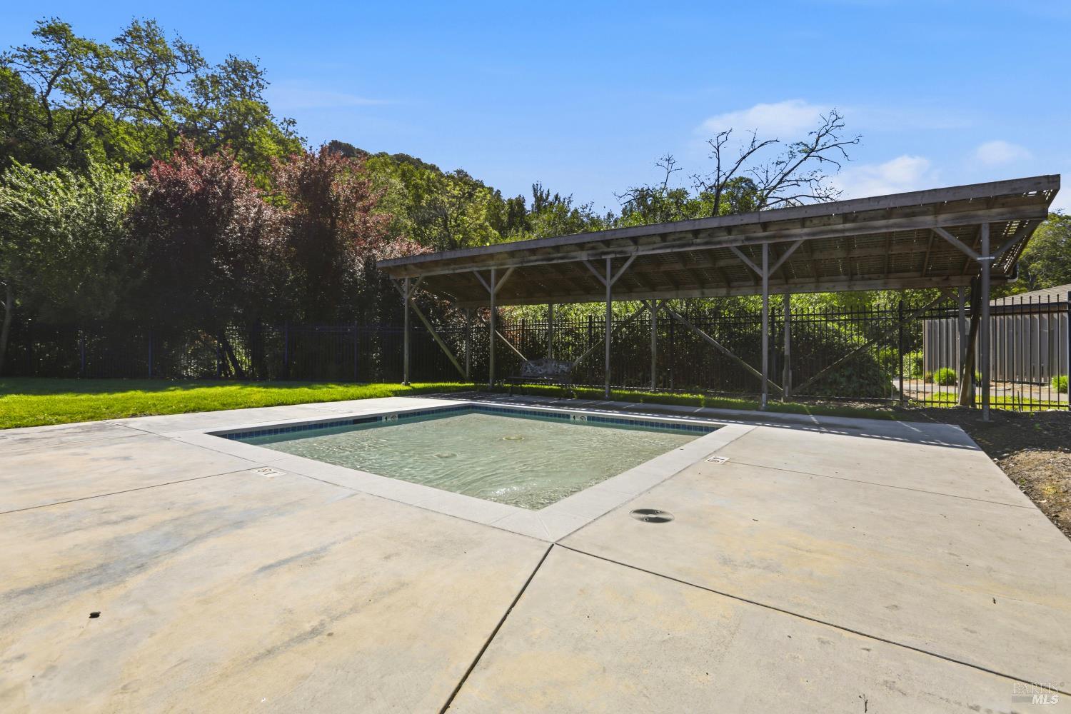 67 Roundtree Boulevard
