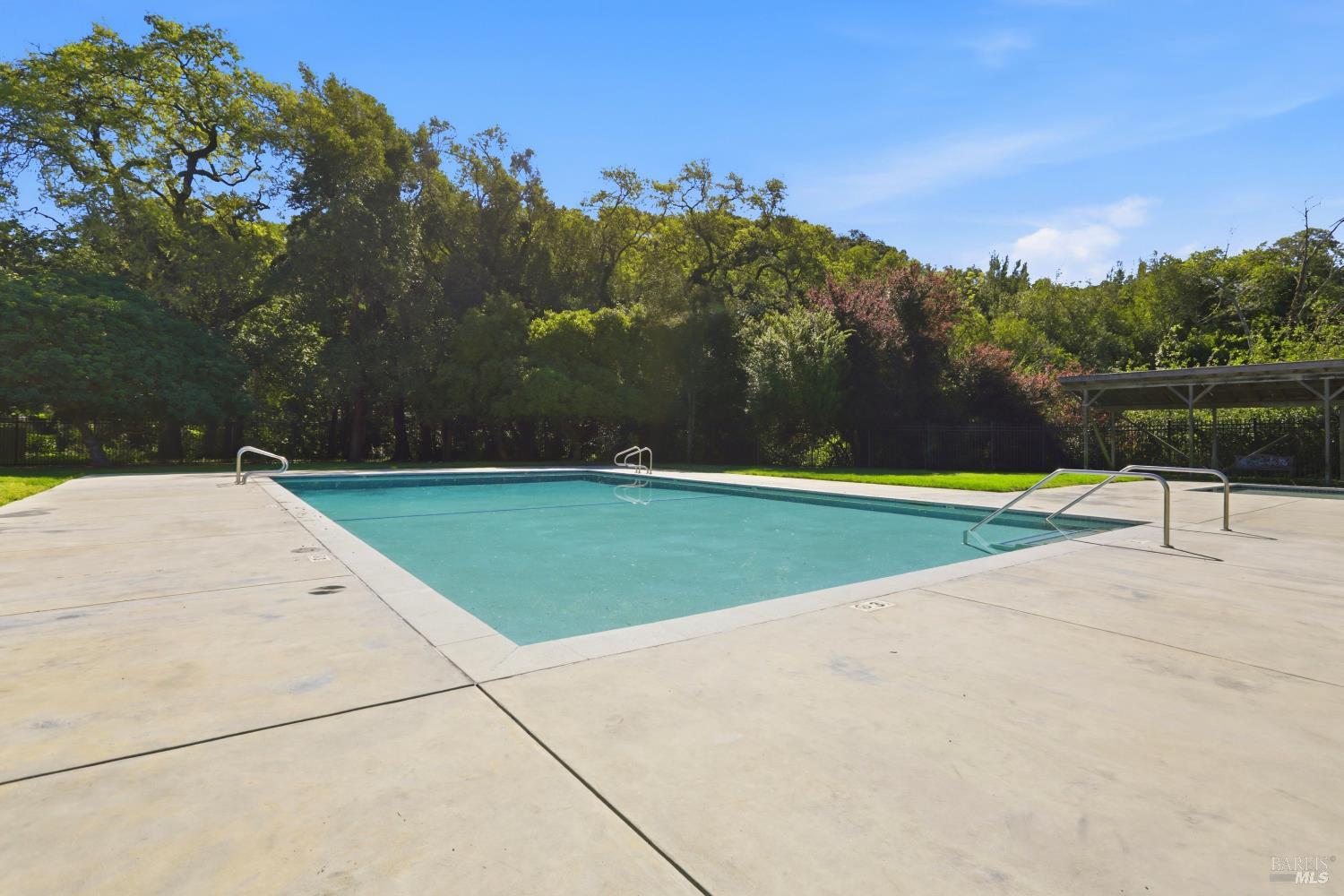 67 Roundtree Boulevard