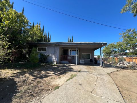 Photo of 2124 Beard Court, Vacaville, CA 95688 (MLS # 325089608)