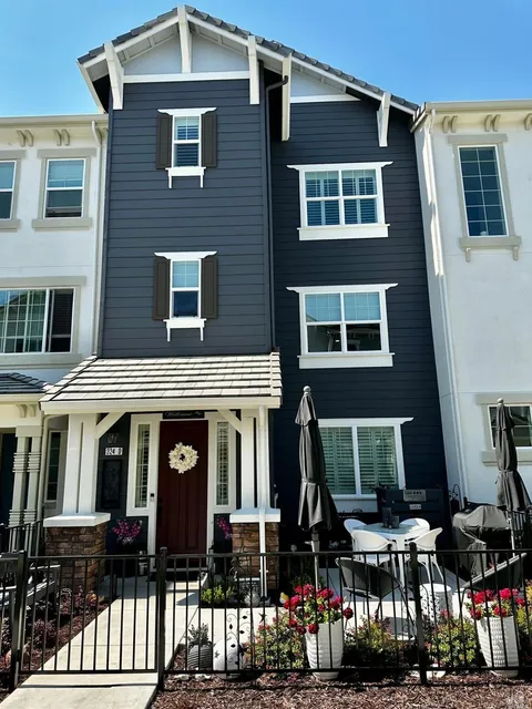 MLS: 325033439