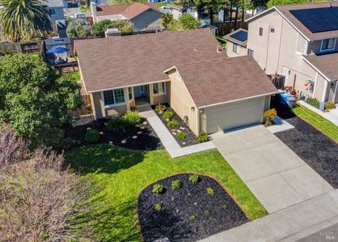 Photo of 151 Heartford Way, American Canyon, CA 94503 (MLS # 326010845)