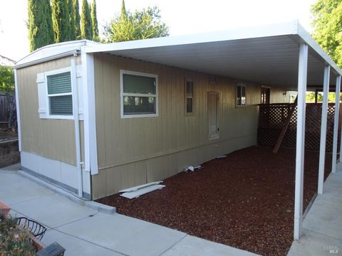 Photo of 15 Dali Court, Fairfield, CA 94534 (MLS # 324033581)