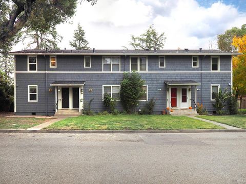 Photo of 32 Lovejoy Way, Novato, CA 94949 (MLS # 325055404)