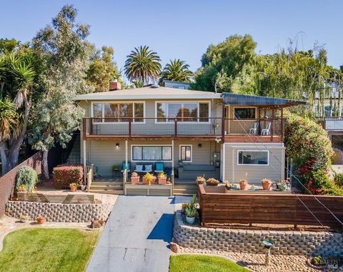 Photo of 620 Hichborn Street, Vallejo, CA 94590 (MLS # 325024978)