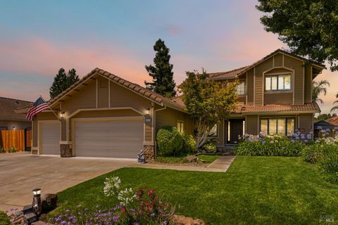 Photo of 206 Willow Green Way, Vacaville, CA 95687 (MLS # 325090198)
