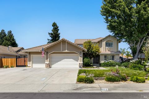 Photo of 206 Willow Green Way, Vacaville, CA 95687 (MLS # 325090198)