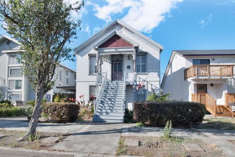 Photo of 141 E F Street, Benicia, CA 94510 (MLS # 325074130)