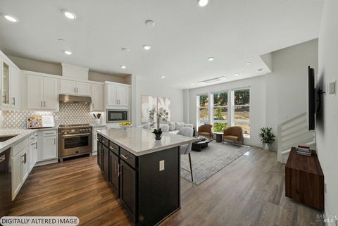 Photo of 206 Verandah Avenue, Novato, CA 94945 (MLS # 326006343)