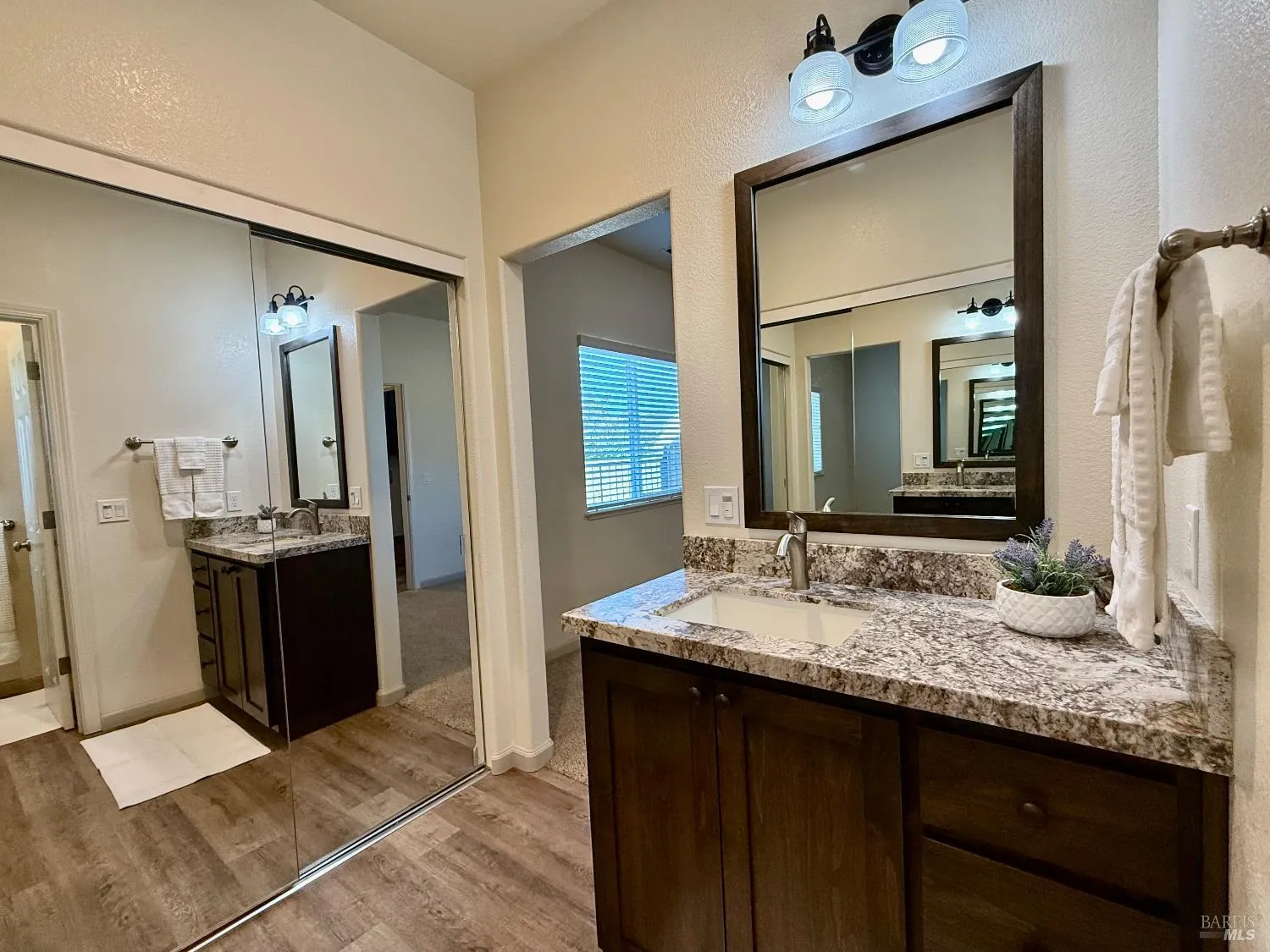 Santa Rosa, California 95403, United States, 3 Bedrooms Bedrooms, ,2 BathroomsBathrooms,Residential,Contingent,158680