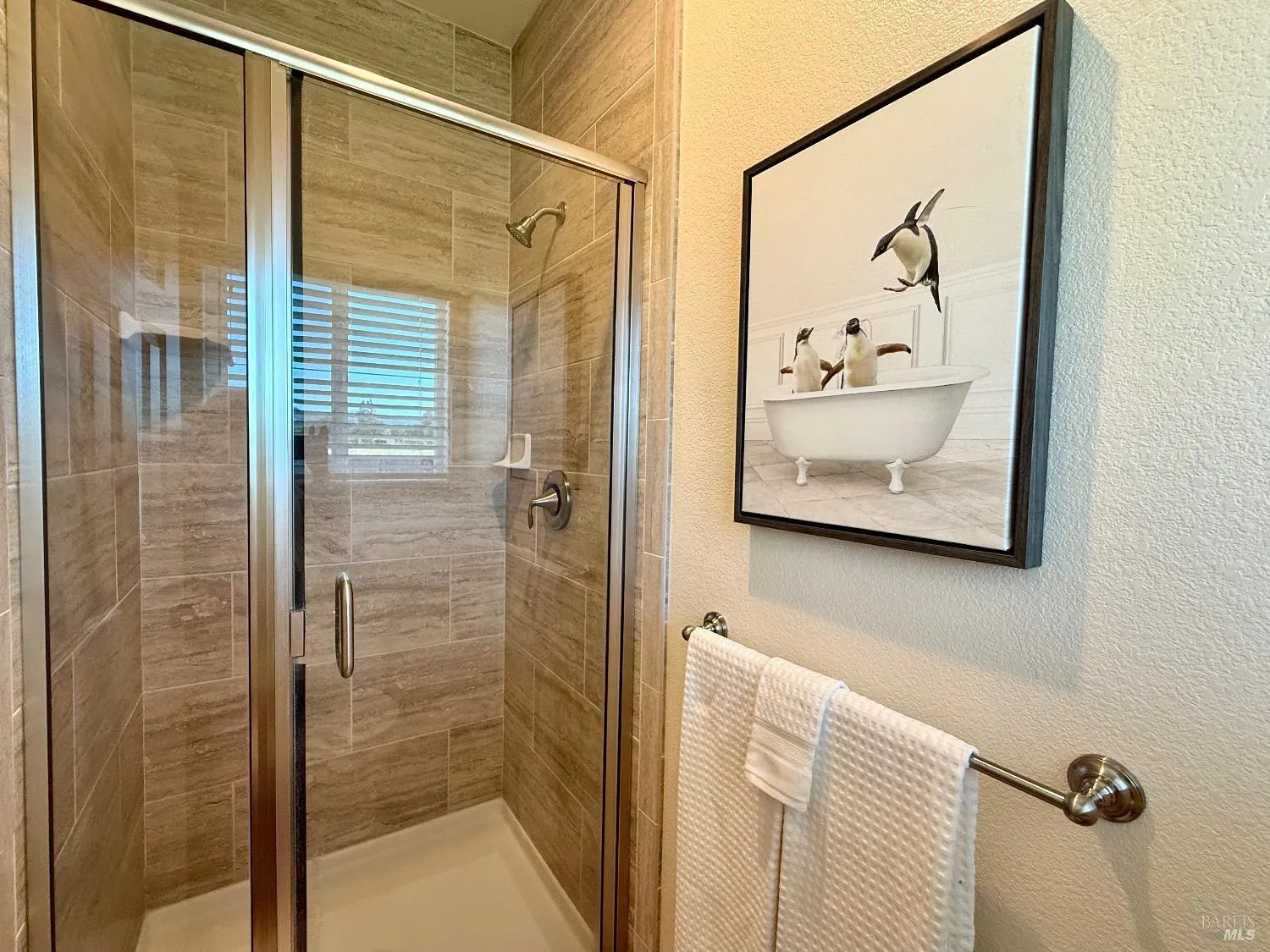 Santa Rosa, California 95403, United States, 3 Bedrooms Bedrooms, ,2 BathroomsBathrooms,Residential,Contingent,158680