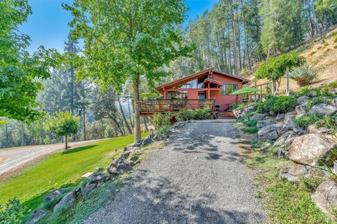 Photo of 625 Tzabaco Creek Road, Geyserville, CA 95441 (MLS # 325004447)