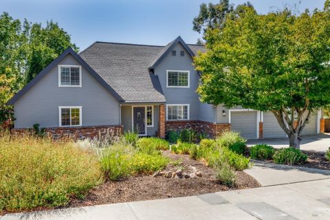 Photo of 4713 Circle B Place, Santa Rosa, CA 95405 (MLS # 326008083)