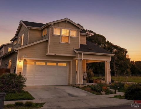 Photo of 1461 Cecilia Drive, Santa Rosa, CA 95401 (MLS # 325102686)