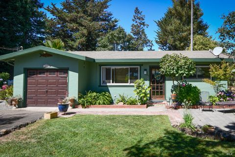 Photo of 4022 Woolsey Road, Santa Rosa, CA 95401 (MLS # 326013326)