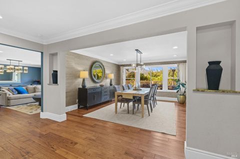 Photo of 61 N Knoll Road, Mill Valley, CA 94941 (MLS # 325077787)