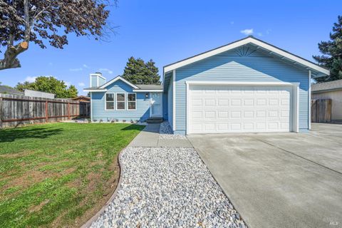 Photo of 224 Pinecreek Lane, American Canyon, CA 94503 (MLS # 325083855)